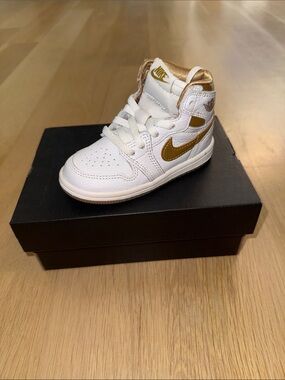 Nike Jordan 1 Retro High OG (TD) White/Metallic Gold